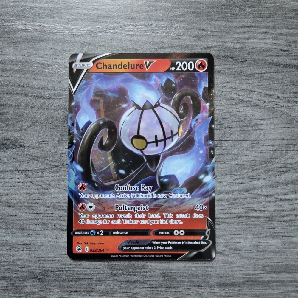 Chandelure V #39 Pokemon Fusion Strike Holo Card